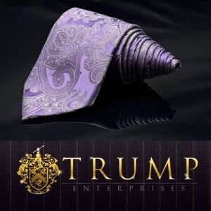 DONALD J. TRUMP  Signature Collection Purple Paisley  TIE 100% SILK  60”